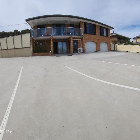 Traplins Accomodation Lakes Entrance Exterior foto