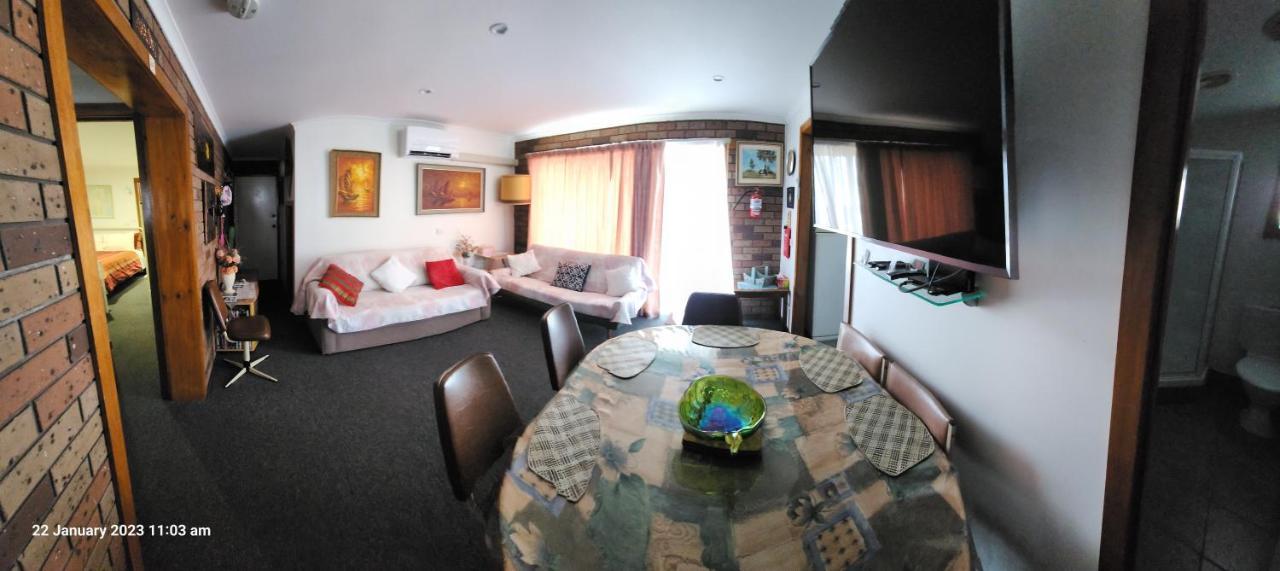 Traplins Accomodation Lakes Entrance Exterior foto