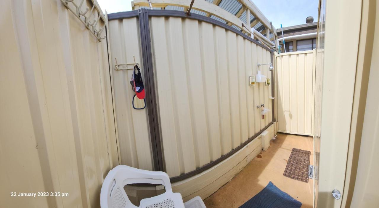 Traplins Accomodation Lakes Entrance Exterior foto