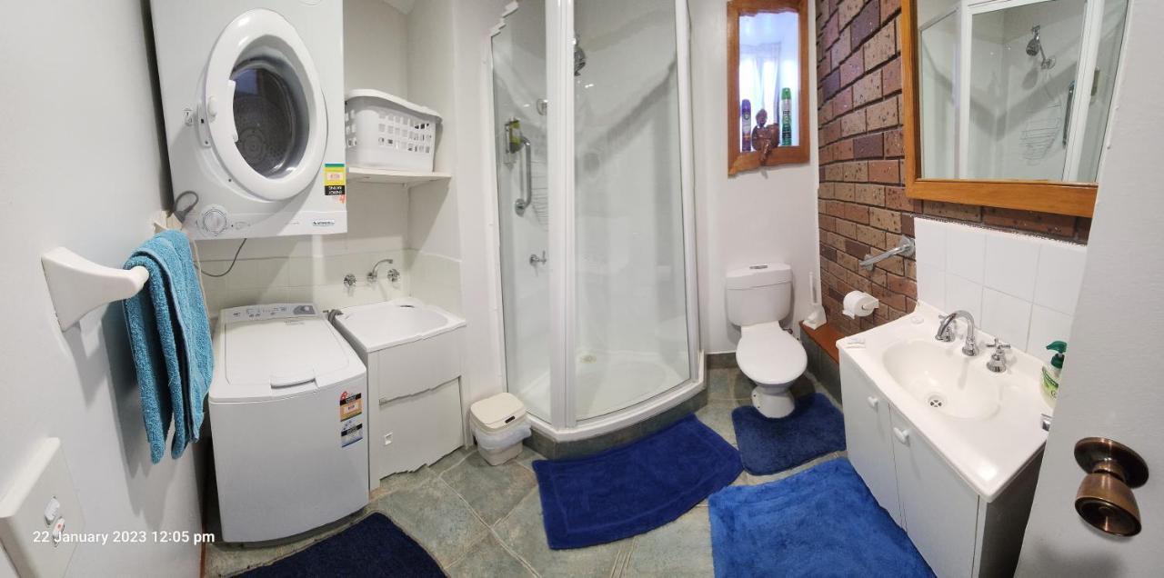 Traplins Accomodation Lakes Entrance Exterior foto